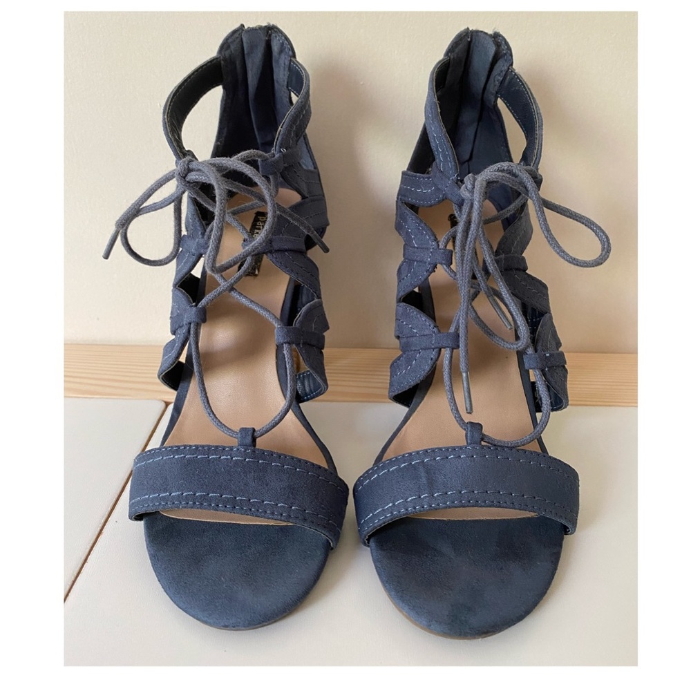 SOLD!! Lace up sandals heel
